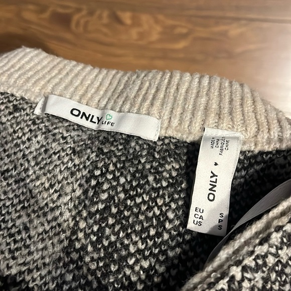 Only Jacquard Geometric Sweater - Picture 6 of 10